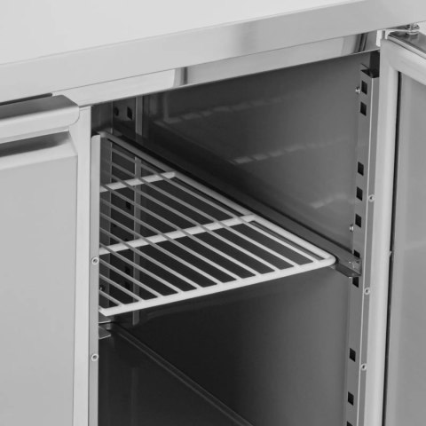 Stół chłodniczy gastronomiczny na kółkach 1 komora 2 szuflady 280 l 70x136x85 cm Stół chłodniczy gastronomiczny na kółkach 1 komora 2 szuflady 280 l 70x136x85 cm