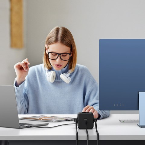 Ładowarka listwa zasilająca AC 240V GaN 2x USB-C 2x USB-A 3x AC 240V - czarna Ładowarka listwa zasilająca AC 240V GaN 2x USB-C 2x USB-A 3x AC 240V - czarna