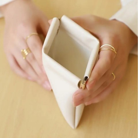 Organizer na wkładki higieniczne, elegancka saszetka do torebki, ekoskóra ORM34K Organizer na wkładki higieniczne, elegancka saszetka do torebki, ekoskóra ORM34K