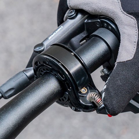 Dzwonek rowerowy w kształcie litery Q 100db - czarny Dzwonek rowerowy w kształcie litery Q 100db - czarny