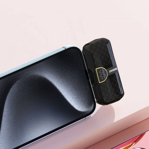 Mini powerbank 5000mAh do telefonu iPhone Lightning i USB-C - czarny Mini powerbank 5000mAh do telefonu iPhone Lightning i USB-C - czarny