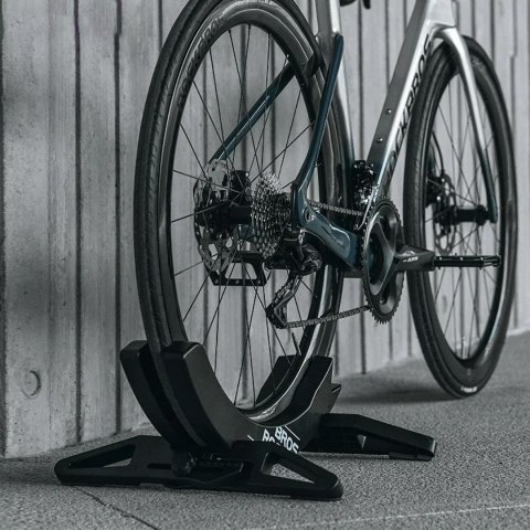 Stojak rowerowy pod koło oponę z regulacją szerokości 3 - 8 cm - czarny Stojak rowerowy pod koło oponę z regulacją szerokości 3 - 8 cm - czarny