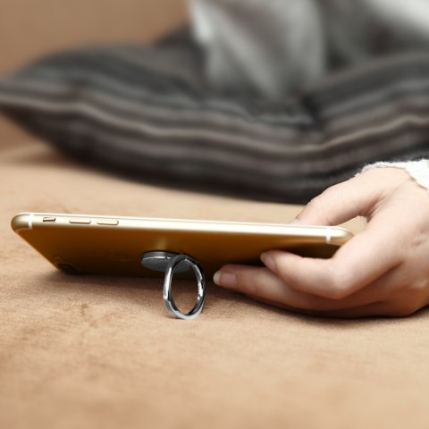 Uchwyt magnetyczny do telefonu na palec Privity Ring z funkcją stojaka - srebrny Uchwyt magnetyczny do telefonu na palec Privity Ring z funkcją stojaka - srebrny