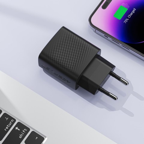 Ładowarka sieciowa A104 GaN USB-C PD SFC 25W - czarna Ładowarka sieciowa A104 GaN USB-C PD SFC 25W - czarna