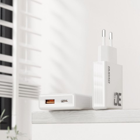 Ładowarka sieciowa GaN A30EUL 30W USB-A USB-C + kabel USB-C - Lightning - biała Ładowarka sieciowa GaN A30EUL 30W USB-A USB-C + kabel USB-C - Lightning - biała