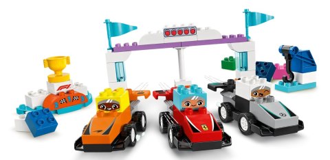 10445 - LEGO DUPLO - Bolidy i kierowcy F1® 10445 - LEGO DUPLO - Bolidy i kierowcy F1®