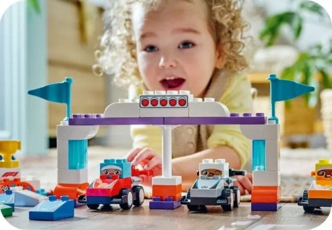 10445 - LEGO DUPLO - Bolidy i kierowcy F1® 10445 - LEGO DUPLO - Bolidy i kierowcy F1®
