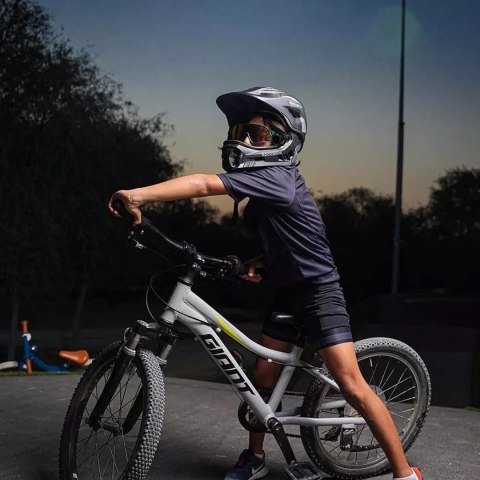 Kask rowerowy MTB dziecięcy z odpinaną szczęką rozmiar L - szary Kask rowerowy MTB dziecięcy z odpinaną szczęką rozmiar L - szary