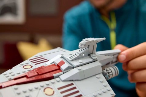 75404 - LEGO Star Wars - Krążownik szturmowy typu Acclamator 75404 - LEGO Star Wars - Krążownik szturmowy typu Acclamator