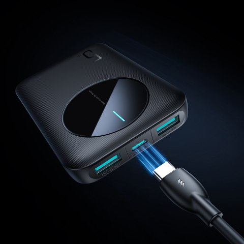 Powerbank JR-PBF13 5000mAh 2.4A 2x USB-A 1x USB-C - czarny Powerbank JR-PBF13 5000mAh 2.4A 2x USB-A 1x USB-C - czarny