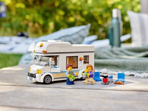 60283 - LEGO City - Wakacyjny kamper 60283 - LEGO City - Wakacyjny kamper