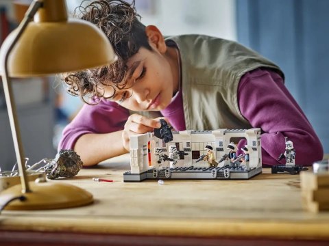 75387 - LEGO Star Wars - Wejście na pokład statku kosmicznego Tantive IV™ 75387 - LEGO Star Wars - Wejście na pokład statku kosmicznego Tantive IV™