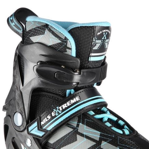 NA11002 CZARNO/NIEBIESKIE ROZM. L (39-42) ŁYŻWOROLKI NILS EXTREME NA11002 CZARNO/NIEBIESKIE ROZM. L (39-42) ŁYŻWOROLKI NILS EXTREME