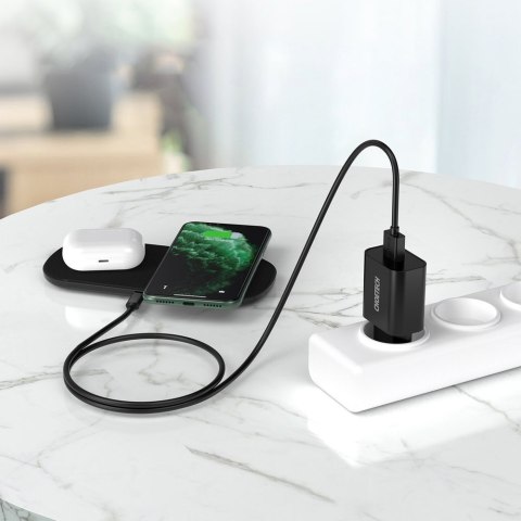 Szybka ładowarka sieciowa QuickCharge 3.0 18W 3A + kabel USB 1m czarny Szybka ładowarka sieciowa QuickCharge 3.0 18W 3A + kabel USB 1m czarny