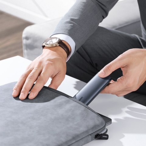 Kieszeń na dysk obudowa dysku twardego M.2 B-Key SATA 3.0 szary + kabel USB Typ C Kieszeń na dysk obudowa dysku twardego M.2 B-Key SATA 3.0 szary + kabel USB Typ C