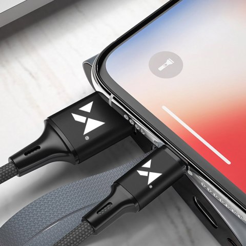 Kabel przewód USB Iphone Lightning 2.4A 1m czarny Kabel przewód USB Iphone Lightning 2.4A 1m czarny