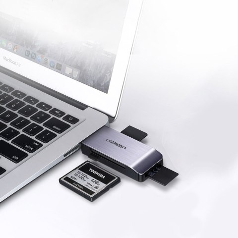 Czytnik kart pamięci SD / micro SD / CF / MS wtyczka USB 3.0 - szary Czytnik kart pamięci SD / micro SD / CF / MS wtyczka USB 3.0 - szary