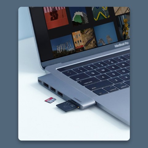 Adapter HUB do MacBook Pro / Air 2x USB-C na 3x USB 3.0 / TF / SD / USB-C - szary Adapter HUB do MacBook Pro / Air 2x USB-C na 3x USB 3.0 / TF / SD / USB-C - szary