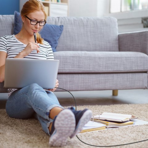 Kabel przewód do ładowania i transmisji danych USB-C 1m - czarny Kabel przewód do ładowania i transmisji danych USB-C 1m - czarny