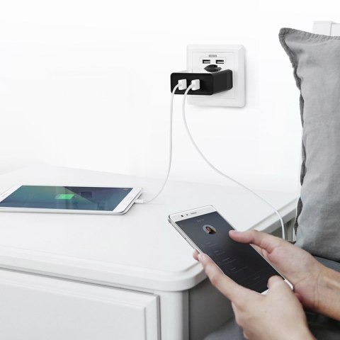 Ładowarka sieciowa do telefonu 2x USB-A 36W QC3.0 - czarna Ładowarka sieciowa do telefonu 2x USB-A 36W QC3.0 - czarna