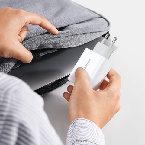 Ładowarka sieciowa do telefonu 2x USB-C 40W Power Delivery biały Ładowarka sieciowa do telefonu 2x USB-C 40W Power Delivery biały