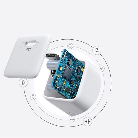 Ładowarka sieciowa do telefonu USB-C USB 30W PD QC 4.5A angielska wtyczka UK biały Ładowarka sieciowa do telefonu USB-C USB 30W PD QC 4.5A angielska wtyczka UK biały