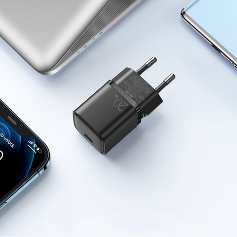 Szybka ładowarka sieciowa USB-C 20W Power Delivery Quick Charge 3.0 AFC czarna Szybka ładowarka sieciowa USB-C 20W Power Delivery Quick Charge 3.0 AFC czarna