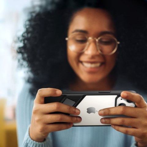 Sztywne etui z żelową ramką i podstawką do iPhone 13 czarny Sztywne etui z żelową ramką i podstawką do iPhone 13 czarny