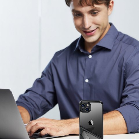 Sztywne etui z żelową ramką i wbudowaną podstawką do iPhone 14 Plus czarny Sztywne etui z żelową ramką i wbudowaną podstawką do iPhone 14 Plus czarny