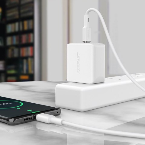 Kabel przewód USB-C 60W 20V 3A 1.2m biały Kabel przewód USB-C 60W 20V 3A 1.2m biały