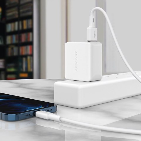 Kabel przewód do iPhone MFI USB - Lightning 2.4A 1.2m czarny Kabel przewód do iPhone MFI USB - Lightning 2.4A 1.2m czarny