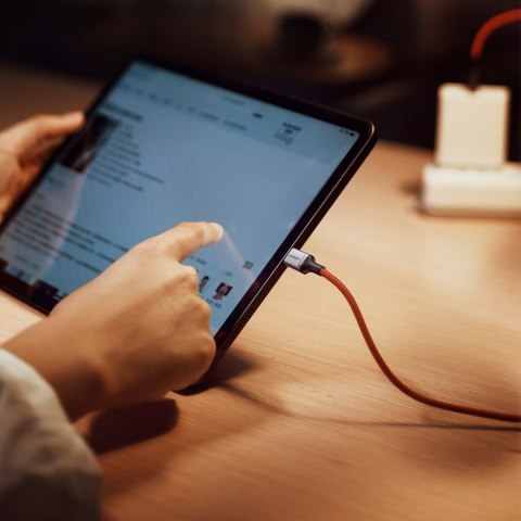 Kabel przewód w oplocie USB-C - USB-C 2.0 3A czerwony Kabel przewód w oplocie USB-C - USB-C 2.0 3A czerwony