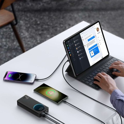 Powerbank z latarką 30W 30000mAh + kabel USB-A - USB-C 25cm czarny Powerbank z latarką 30W 30000mAh + kabel USB-A - USB-C 25cm czarny