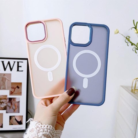 Magnetyczne etui z MagSafe do iPhone 15 Pro otworki pod smycz czarne Magnetyczne etui z MagSafe do iPhone 15 Pro otworki pod smycz czarne