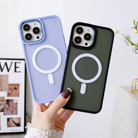 Magnetyczne etui z MagSafe do iPhone 15 Pro otworki pod smycz czarne Magnetyczne etui z MagSafe do iPhone 15 Pro otworki pod smycz czarne