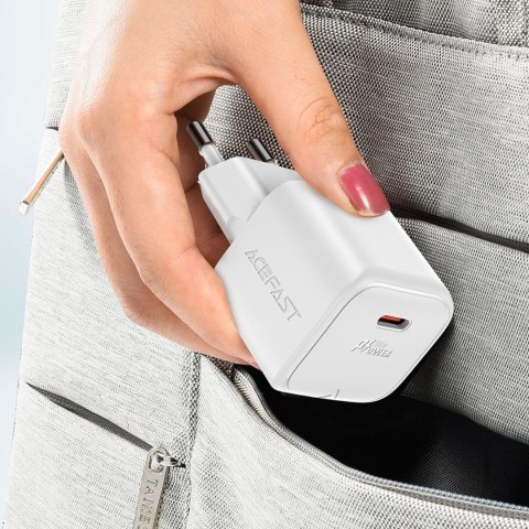 Mini Ładowarka sieciowa PD 30W GaN + kabel USB-C biała Mini Ładowarka sieciowa PD 30W GaN + kabel USB-C biała